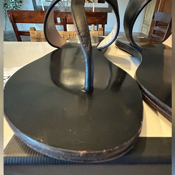 GUCCI GG MARMONT THONG SANDAL - Picture 8 of 16